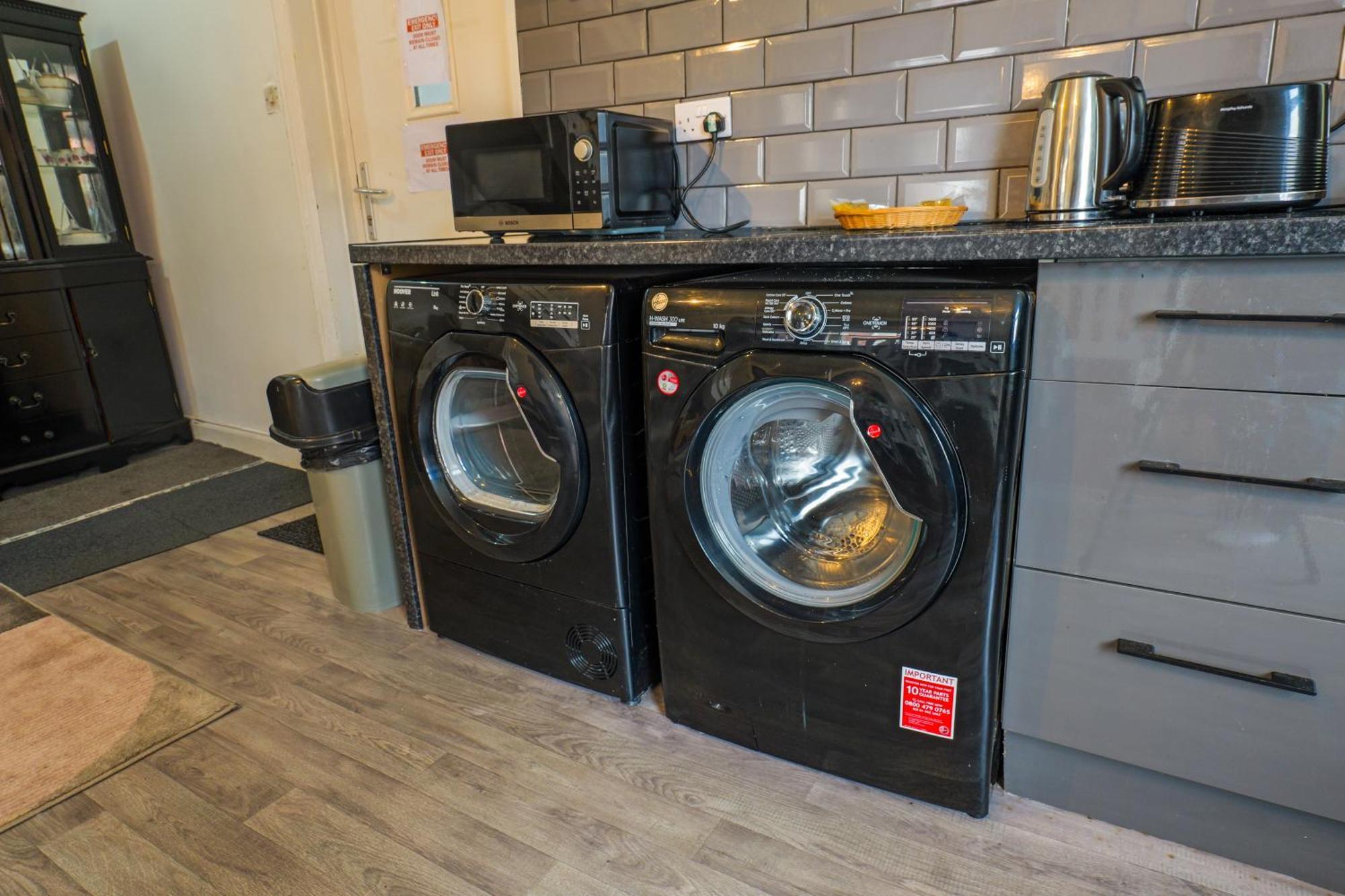 Rochdale 3 Bedroom House 2 Bath With Free Parking Sleeps 7 Eksteriør billede
