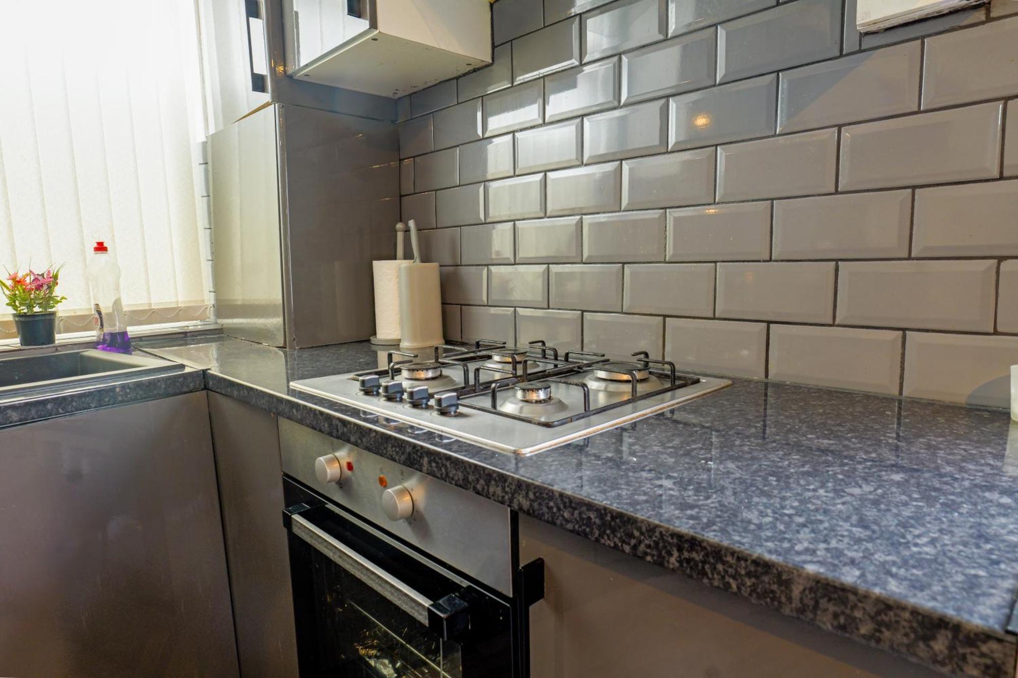 Rochdale 3 Bedroom House 2 Bath With Free Parking Sleeps 7 Eksteriør billede
