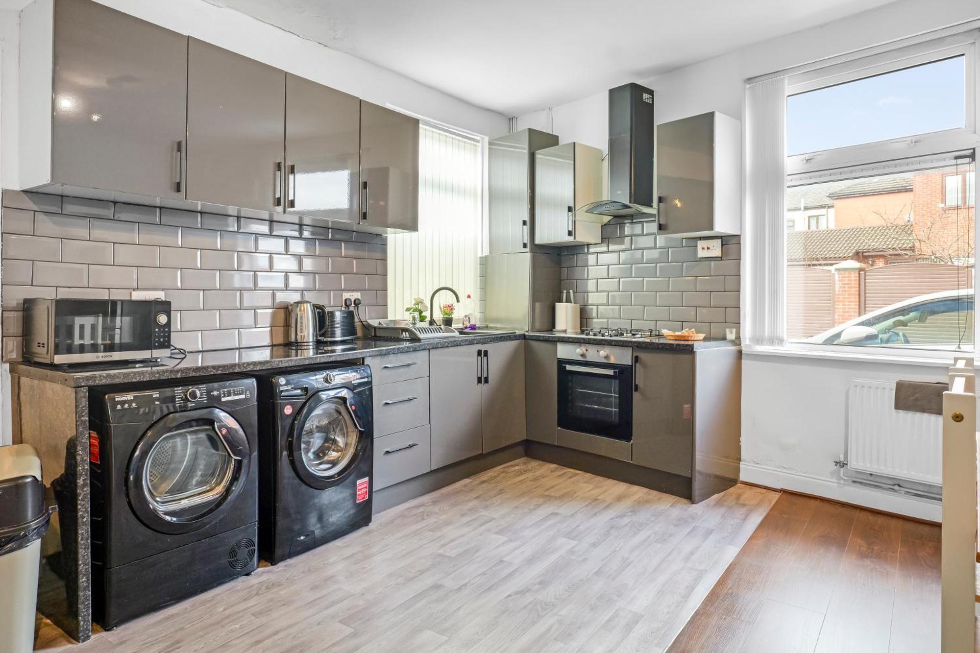 Rochdale 3 Bedroom House 2 Bath With Free Parking Sleeps 7 Eksteriør billede