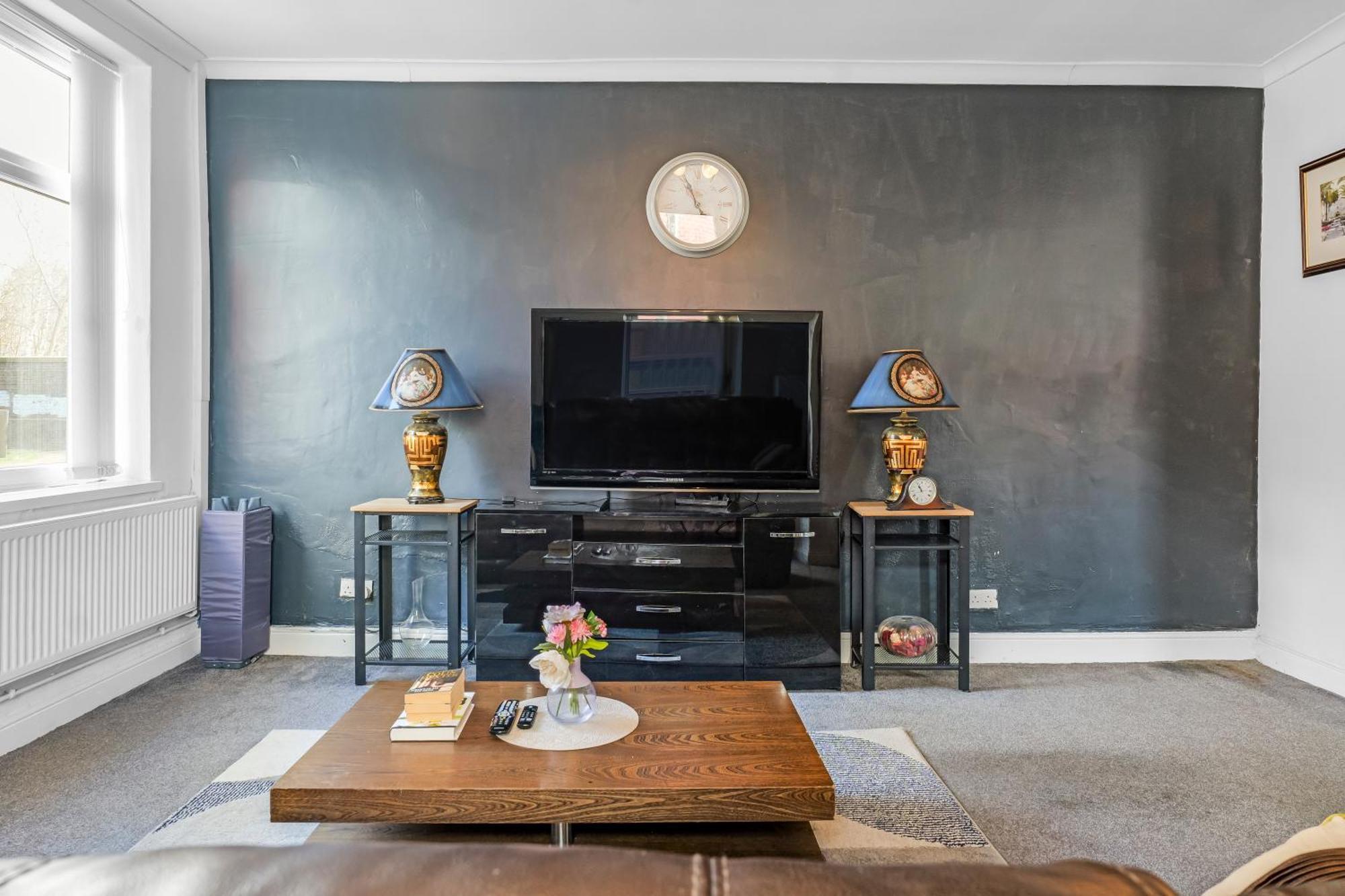 Rochdale 3 Bedroom House 2 Bath With Free Parking Sleeps 7 Eksteriør billede