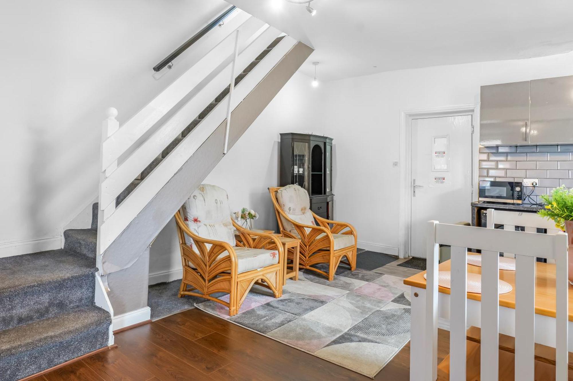 Rochdale 3 Bedroom House 2 Bath With Free Parking Sleeps 7 Eksteriør billede