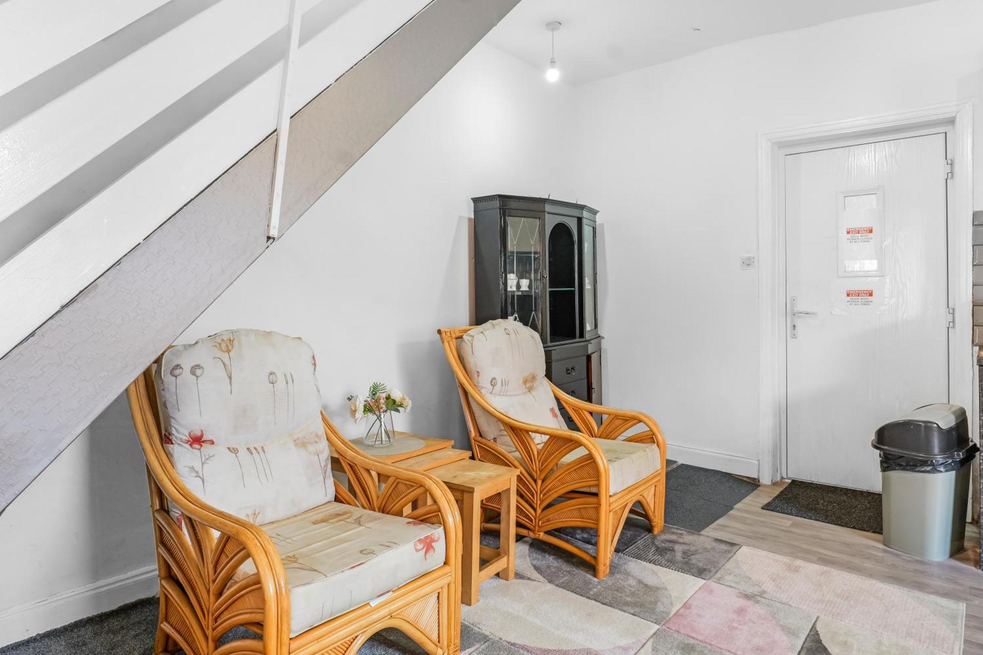 Rochdale 3 Bedroom House 2 Bath With Free Parking Sleeps 7 Eksteriør billede